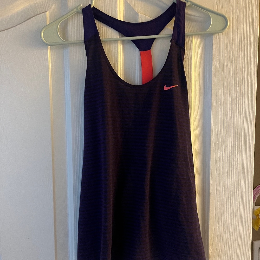 Women’s Nike Dri Fit Workout Top Medium Purple and Pink